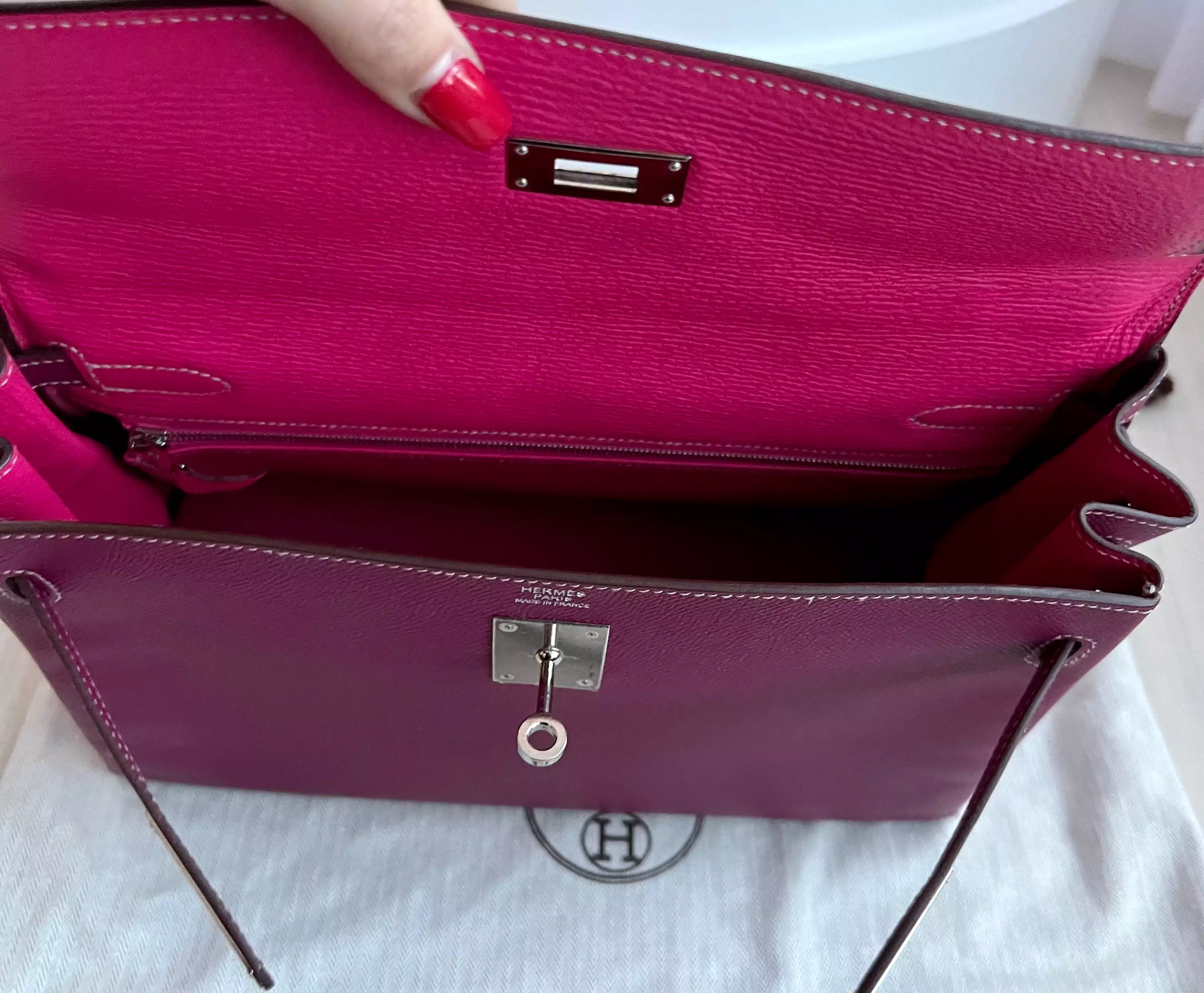 Hermes Kelly 32 bag