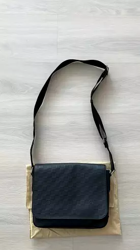 Louis Vuitton Infini Damier District Bag