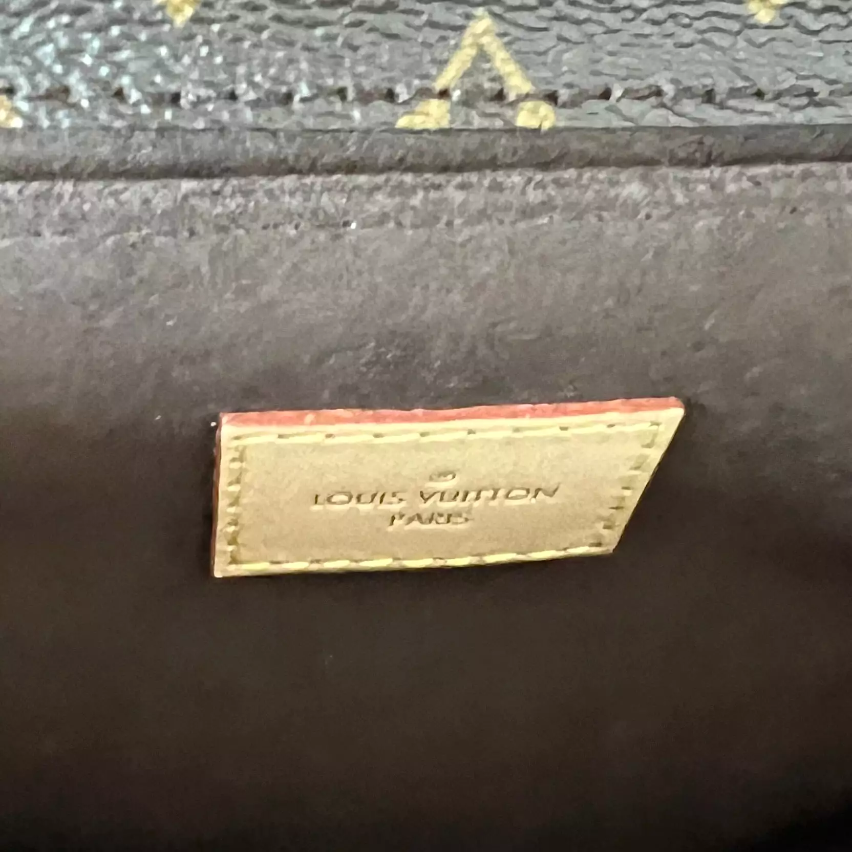 Louis Vuitton Pochette Metis Bag