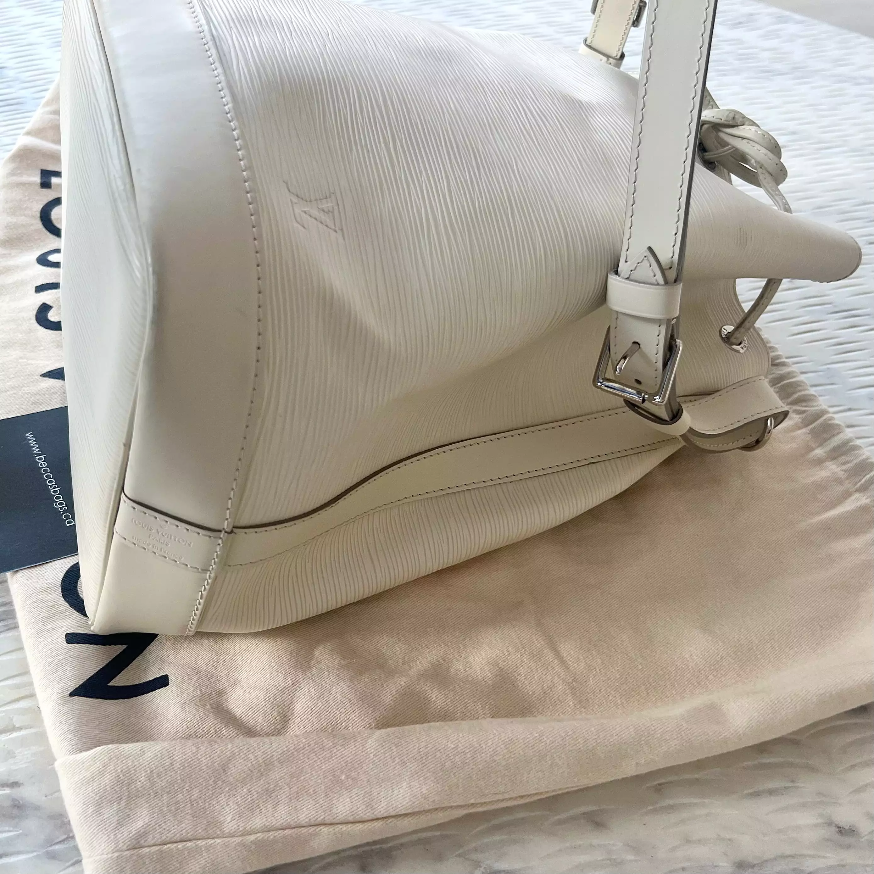 Louis Vuitton White Epi Leather Neo Noe Bag