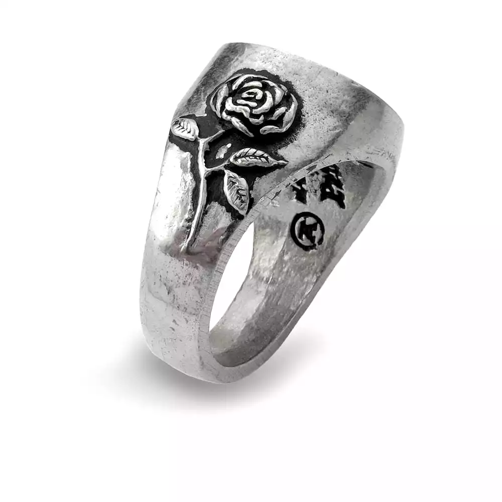 Roseus Pentagram Ring